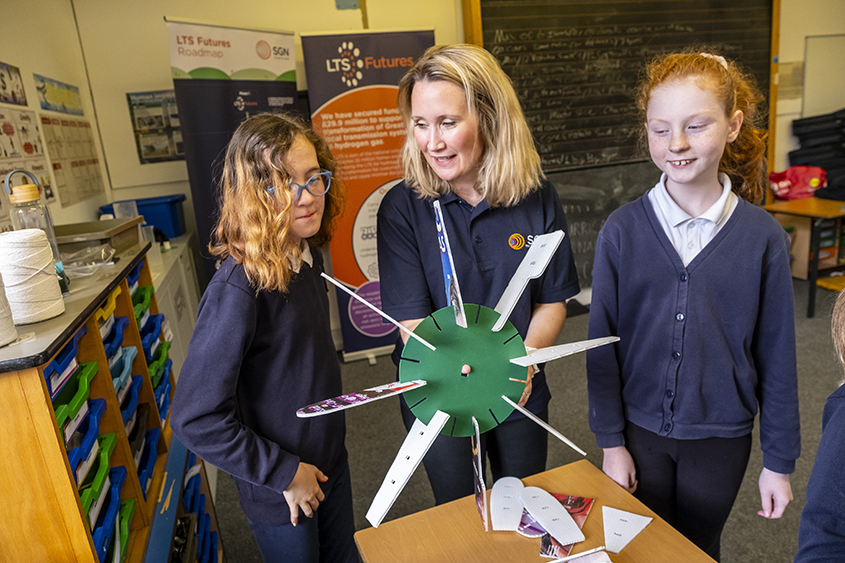 SGN’s LTS Futures Project Director Nancy Thomson and Moray Primary school